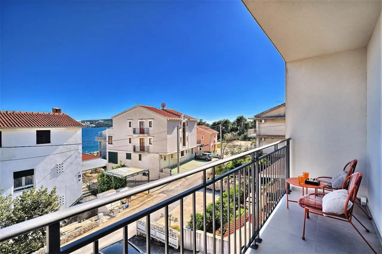 Aniva - 50 M From The Sea Apartment Trogir