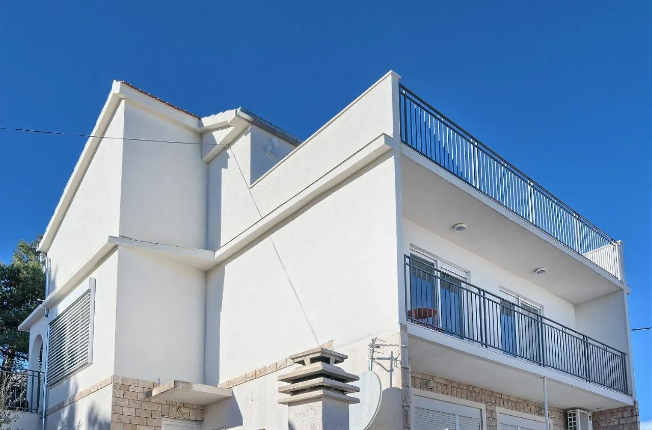 Aniva - 50 M From The Sea Apartment Trogir